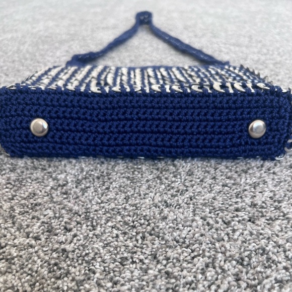 Soda Can Pull Tab Blue Crochet Mesh Crossbody Bag With Zip Closure - Picture 3 of 11